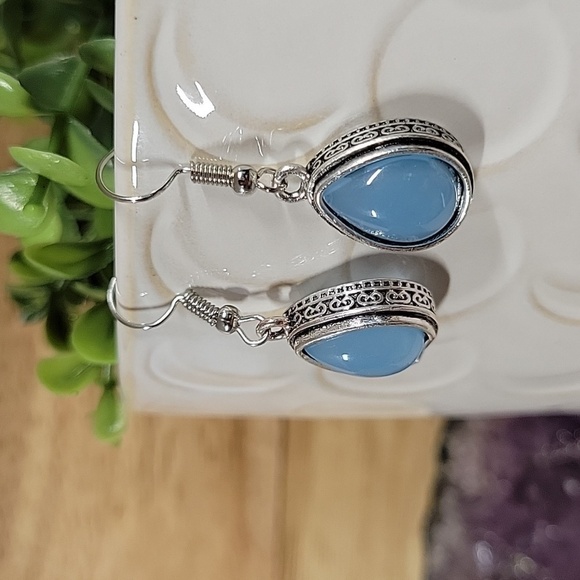 Smokey Blue Chalcedony Vintage Style Drop Earrings - Picture 4 of 8